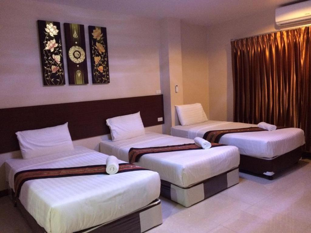 Le Parc Wangnang Hotel Phitsanulok Exteriör bild