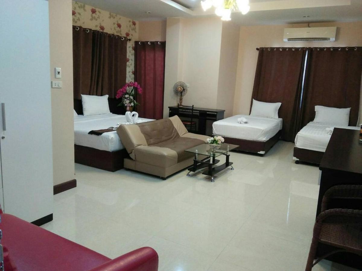 Le Parc Wangnang Hotel Phitsanulok Exteriör bild